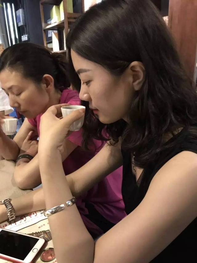 前方高能,美女出沒