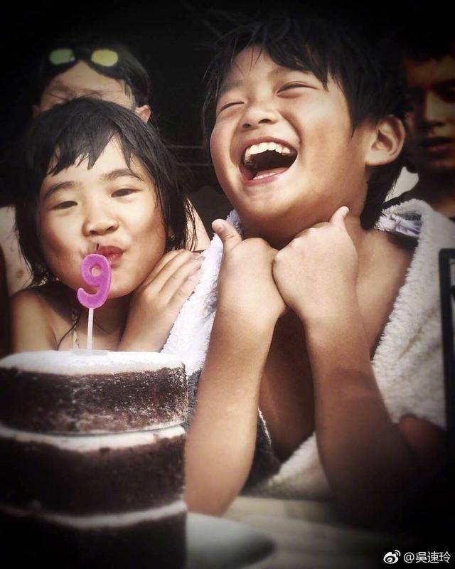 曹格儿子joe过9岁生日变帅了,与grace兄妹俩越来越像!
