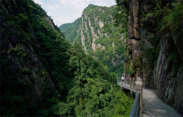 天台山,瓊臺仙谷離天最近