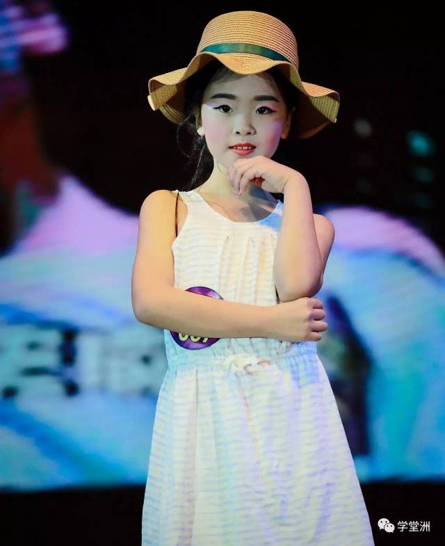 幼儿组的前三甲分别由:李欣悦,陈心琪,殷田茗威获得.