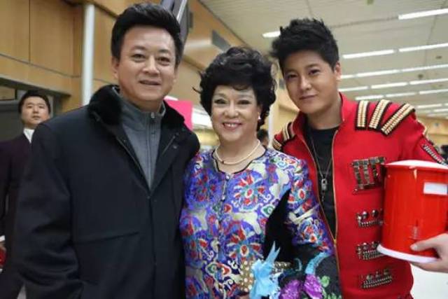 国家一级演员,著名女高音歌唱家——邓玉华