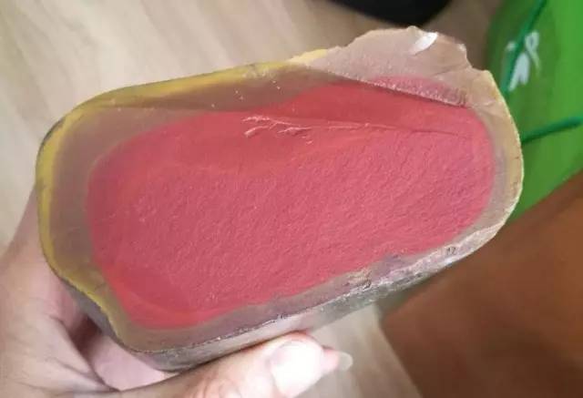 7.乌石包浆:包面乌石层多为棕红色,少数为黄色.