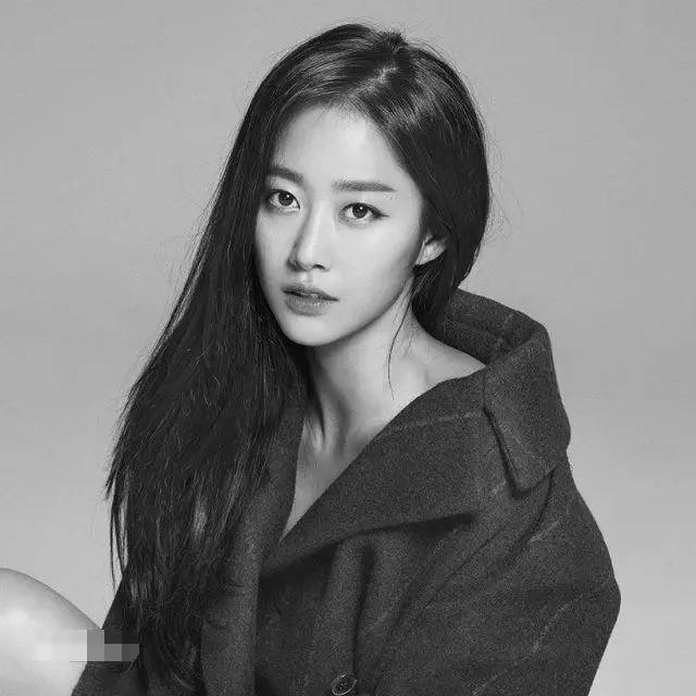 跟41岁的金钟国有过感情传言的女星们