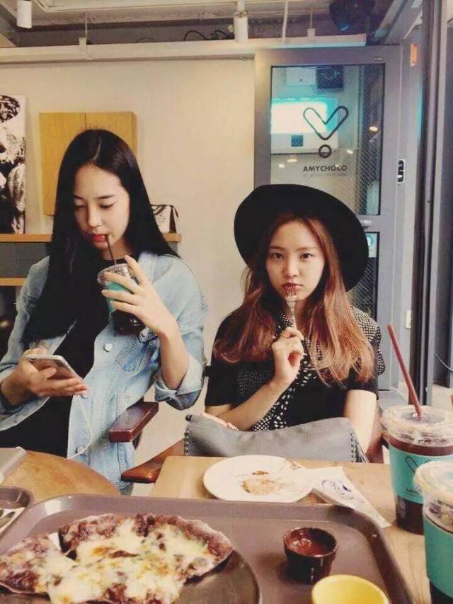 YG体育签约孙娜恩亲妹妹,175美女职业高尔夫