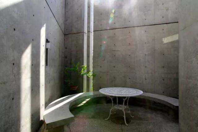 2,安藤忠雄教堂三部曲——水之教堂