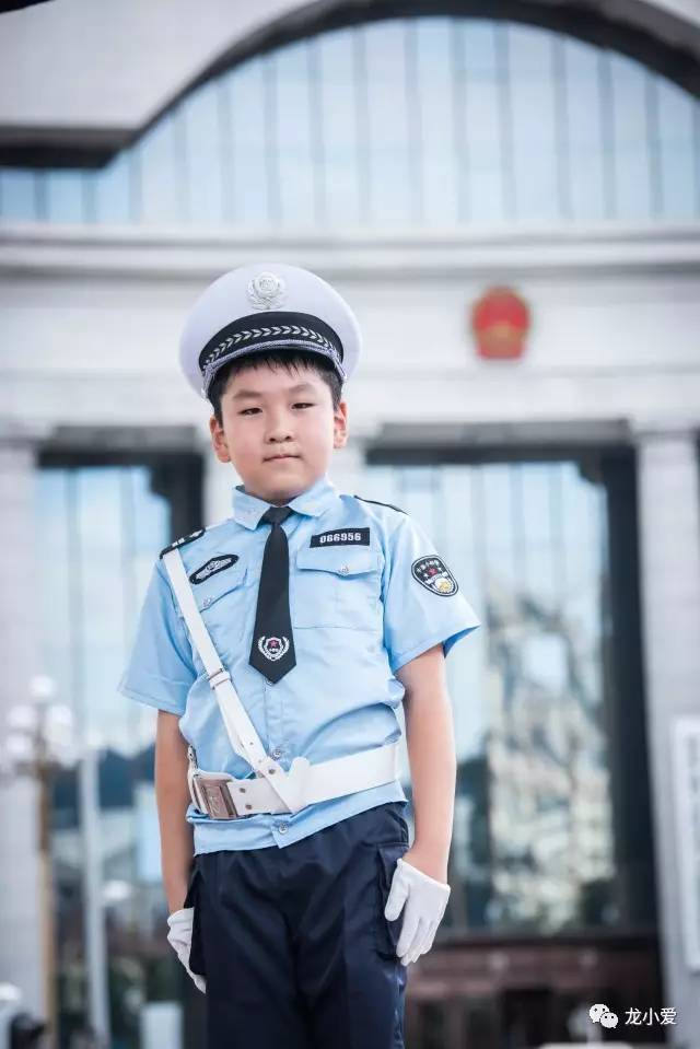 "我是小交警"!城市文明交通由我来守护!