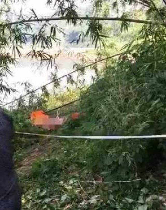 宜宾12岁男孩下河洗澡溺水身亡,打捞上岸全身都紫了!