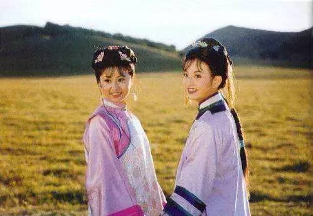 《当》山峰没有棱角的时候,我们依然会彼此相