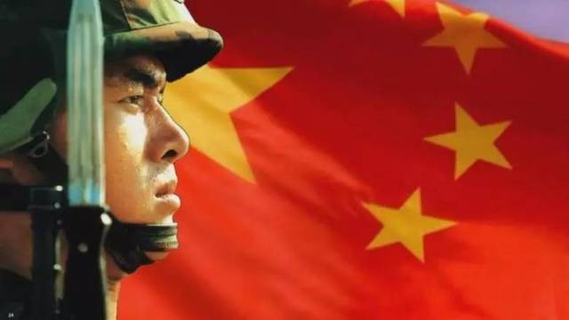 中印班公湖冲突打群架!解放军疑一脚踹飞印