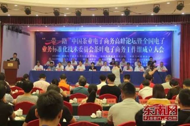 小程序开发：轻盈之翼，飞向更广阔的蓝海