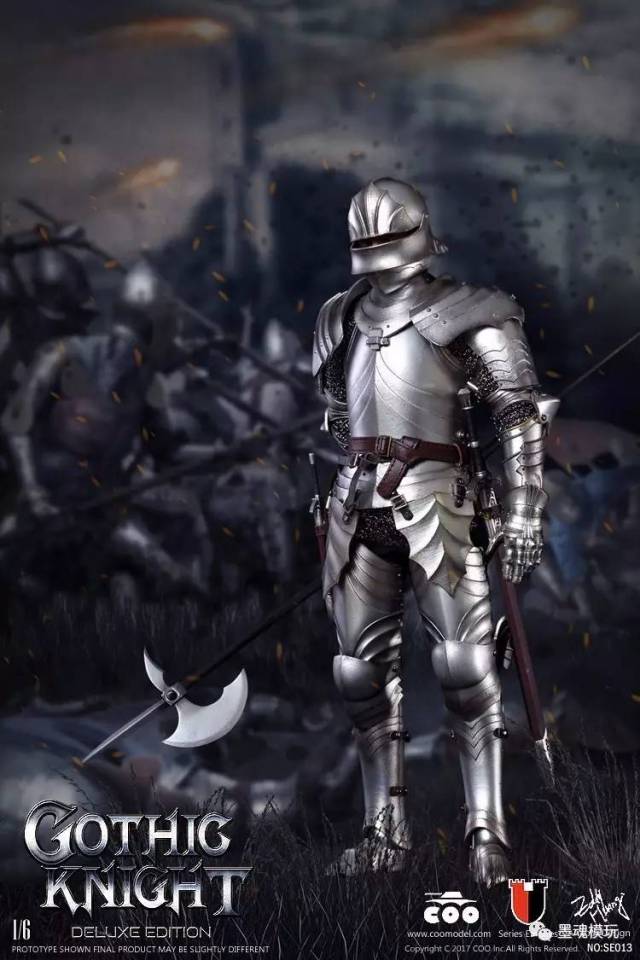 型) 服装: - 深蓝色短袖袖内衫 - 黑色裤子 - 黑色袜子 - 半身锁子甲