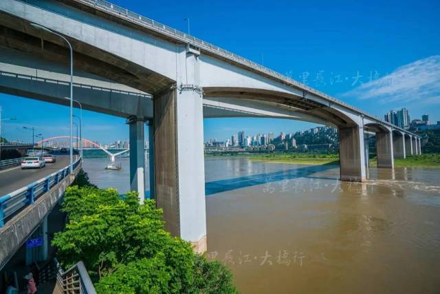 【万里长江·大桥行】重庆的"双子桥"