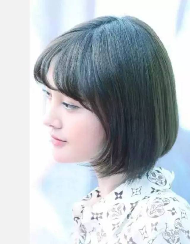 身高颜值不够,发型来凑