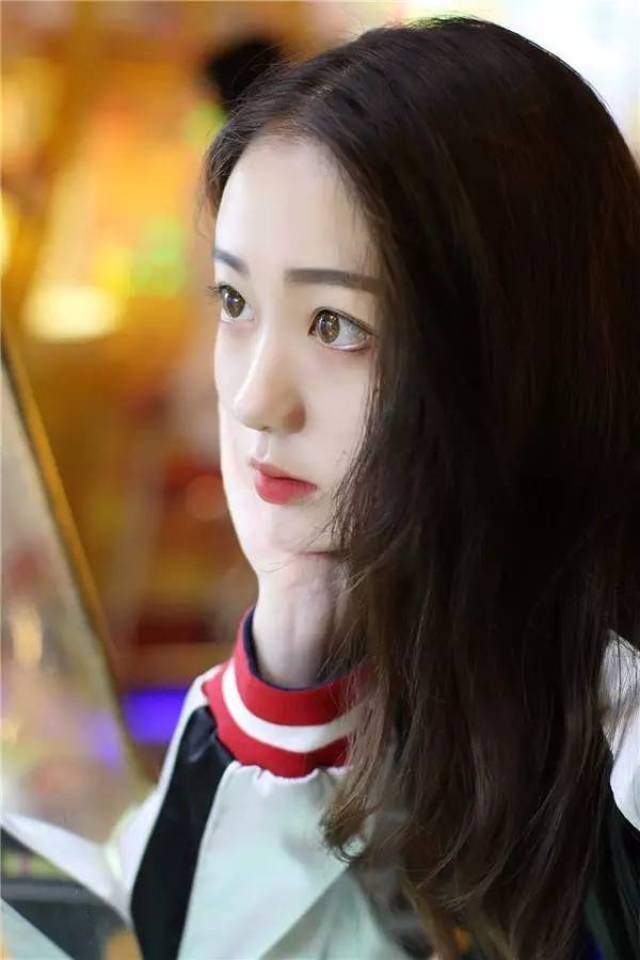 上戏芭蕾女神长腿逆天,童星出道,还演过董洁女儿