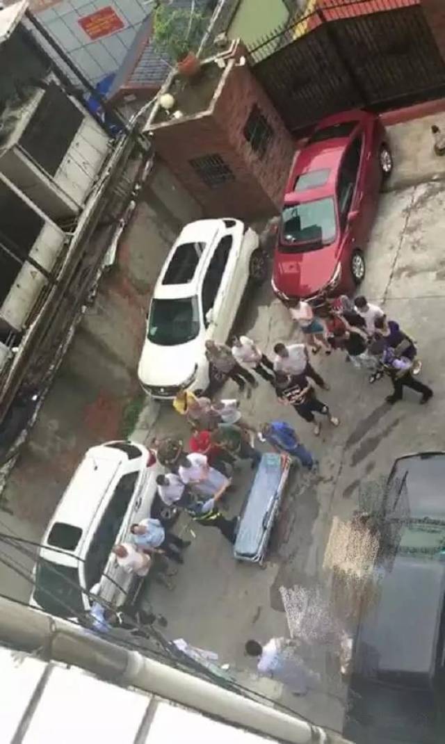 绵阳巾帼大厦一母子相继坠楼,孩子出生不到三个月