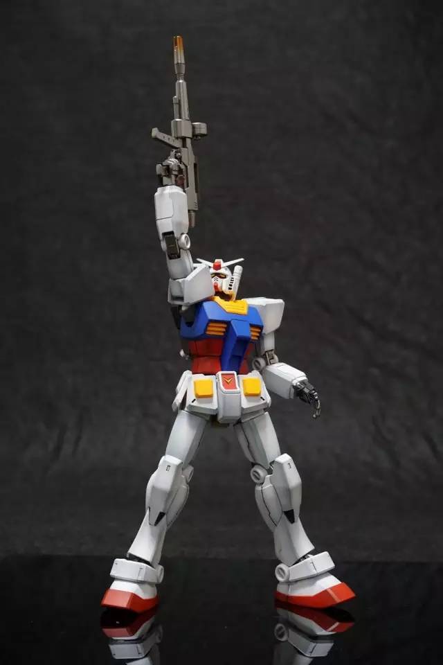 【模玩作品赏析】hg 1/144 新生 rx-78-2 元祖高达喷涂作
