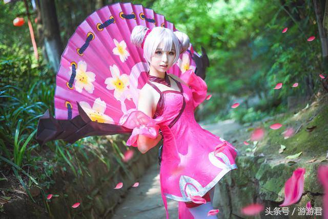 王者荣耀cosplay:安琪拉萝莉身御姐心,小乔甜美可爱妹子