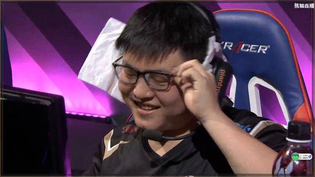 一场比赛禁6个ad位,uzi笑到最后!