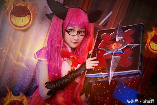 王者荣耀cosplay:安琪拉萝莉身御姐心,小乔甜美可爱妹子