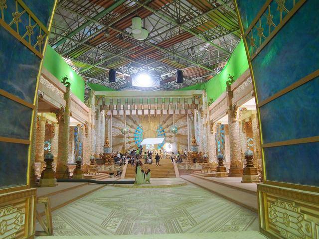 香蜜沉沉烬如霜横店探班杨紫邓伦在摄影棚现场