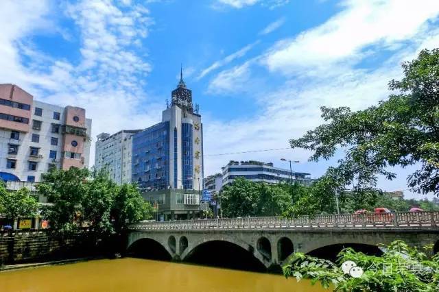 最新荣县航拍,感觉都快不认识了!