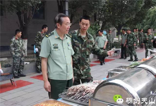 武警新疆总队刘明榜图片