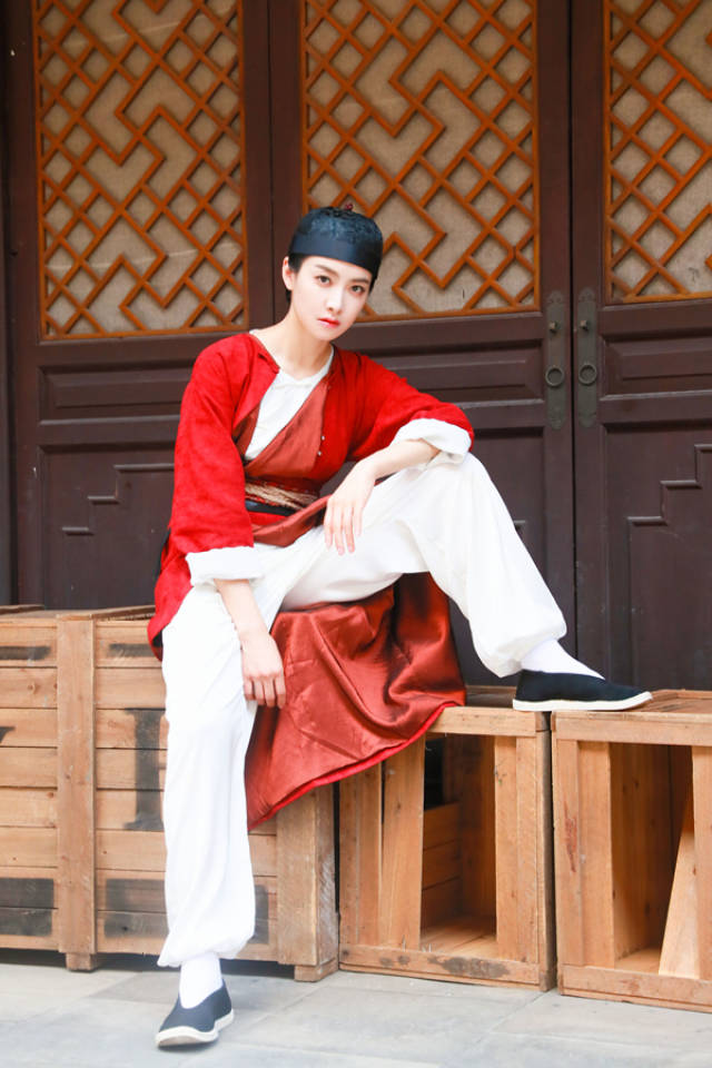 宋茜女扮男装致敬经典