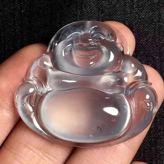 渐入佳境的收藏——无色玻璃种翡翠已成为市场的新宠!