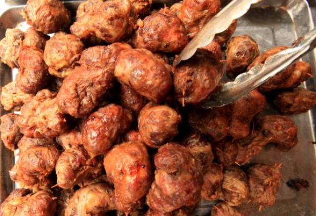 景区有红茶沟国家森林公园,大洲风景区,有目前广西保存最完好的骑楼街