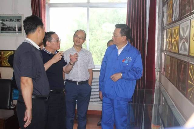 省国税局局长韩月朝一行莅临公司检查指导工作