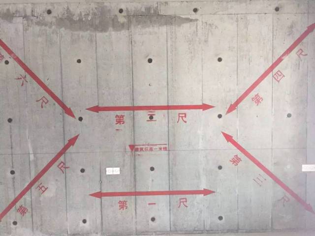 工程质量负责人的讲解下 全面了解了万科工程质量的真工夫 小黄帽们