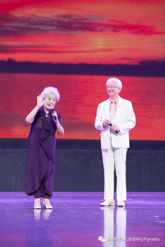 (陈铎老师,虹云老师共同演绎话说长江)