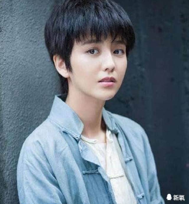 热巴妖艳脸杨幂36D胸赵丽颖嘟嘟唇,女星扮男