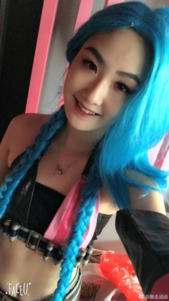 国服第一女盲僧也爱cos,竟然不是没穿上衣的李青!
