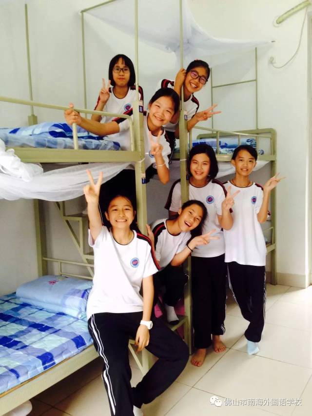 不惧风雨,砥砺前行--南海外国语学校军训系列报