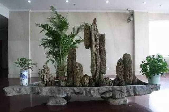 可用于园林,庭院堆叠假山,也用于制作盆景.