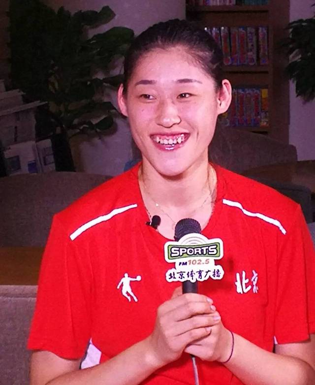 【独家】北京女排刘晓彤的择偶标准:1米8以上会做饭(附访谈直播链接)