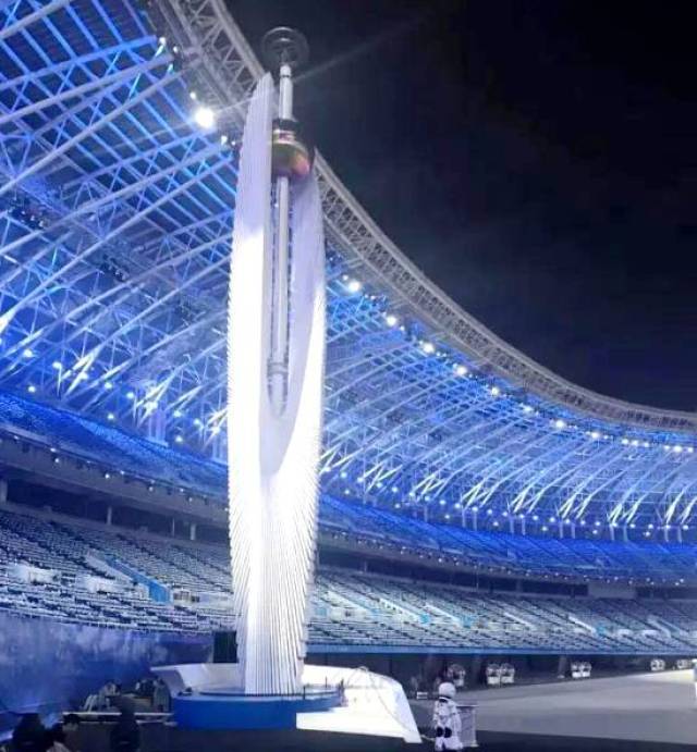 全运会火炬,是哪个党派成员设计的?