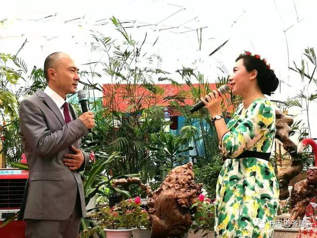 哈尔滨市作家协会朗诵专业委员会张春媚、宿晶