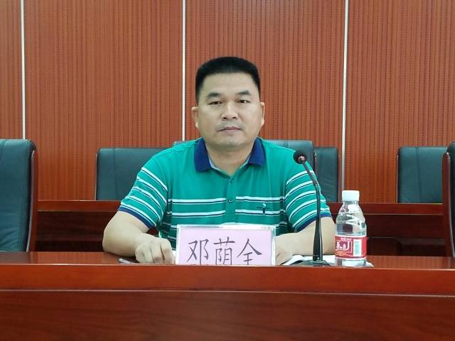 工业城管委会副主任,镇长吴小清表示,鹤山工业城(共和镇)将上下统一