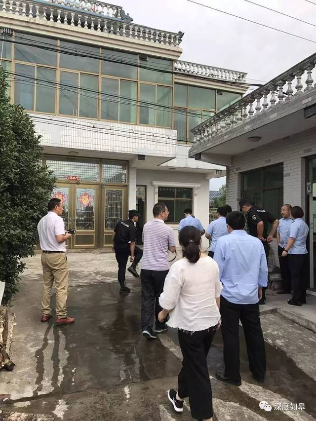 小编跟随执法人员来到第一站:通州刘桥镇.