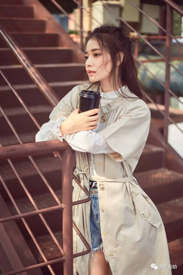 柴碧云:夏至过后梦回校园,笑颜依然灿若夏花 | 香蕉街拍