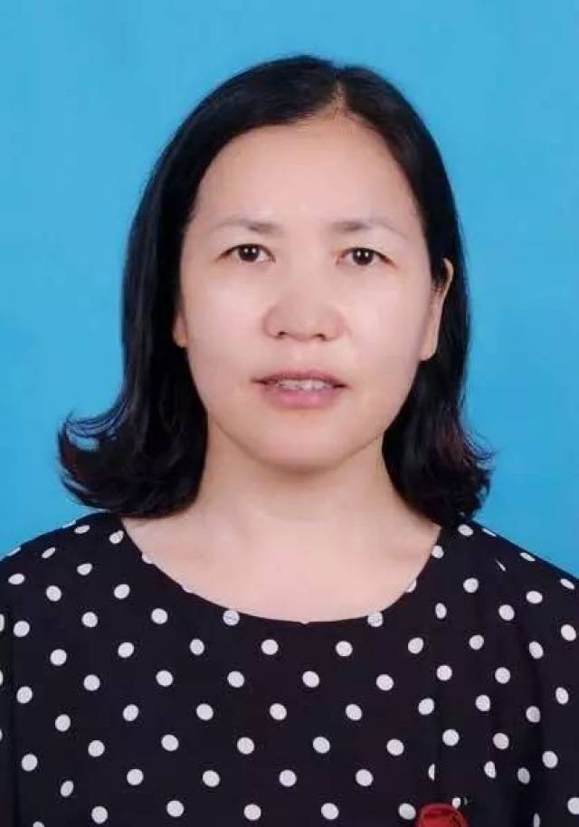 中原区绿都城小学校长 于福云