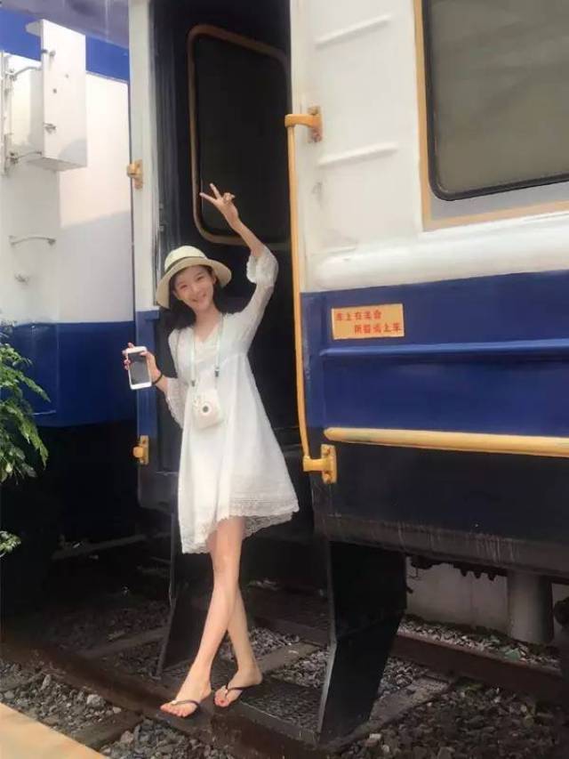 中国传媒大学十大新生女神,清纯有活力,堪称视觉享受