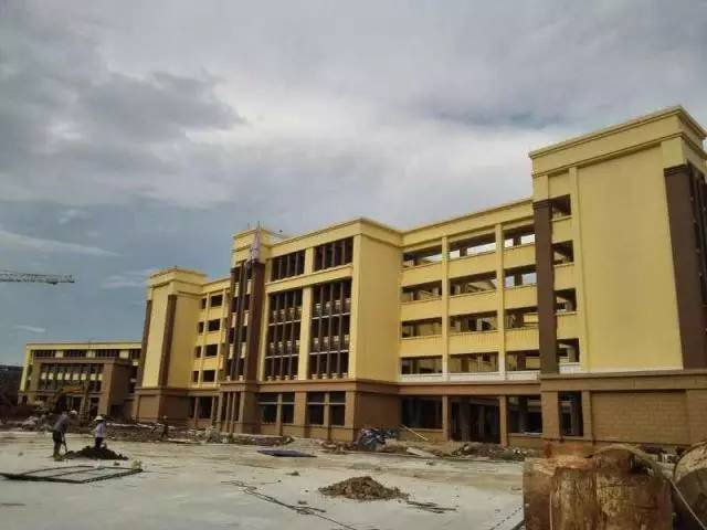 亚运城a地块小学教学楼&体育馆外立面完工啦!
