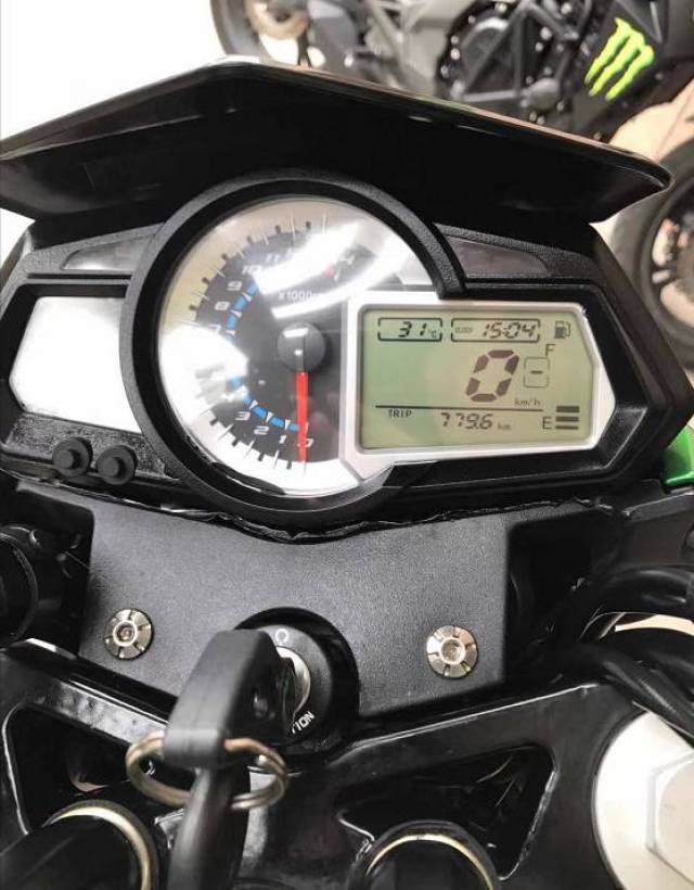 「骑士网二手车」贝纳利黄龙300 abs,779公里准新车已上牌