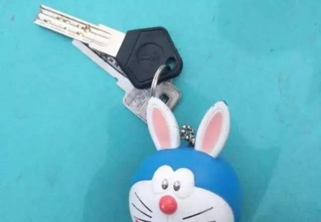 【悲痛:妙龄女跳河身亡 路人冷漠录像】霸州明日阴,不限号