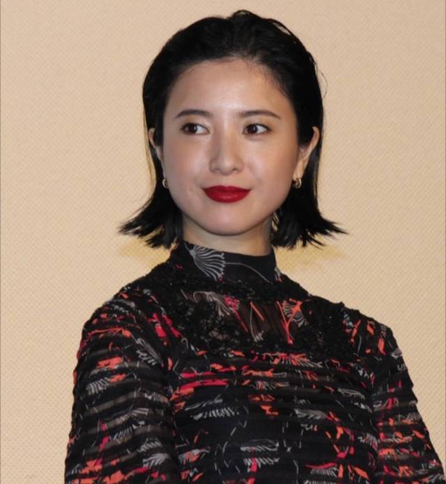 吉高由里子、松山健一等《摇曳不安的心》试映