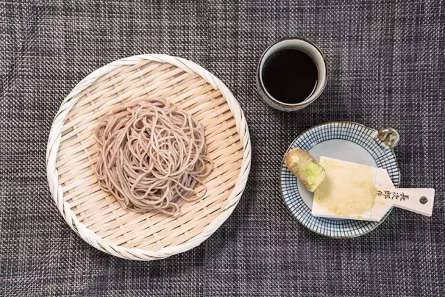 最刻骨的暗戀,是和她一起吃的蕎麥麵