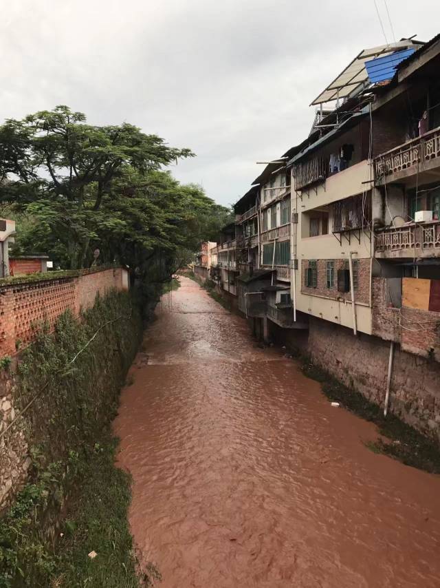 按板镇老城绽新颜(附航拍视频)——镇沅县脱贫摘帽攻坚走笔(一)